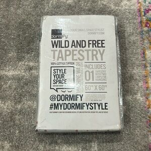 NWT Urban Outfitters Dormify Tapestry